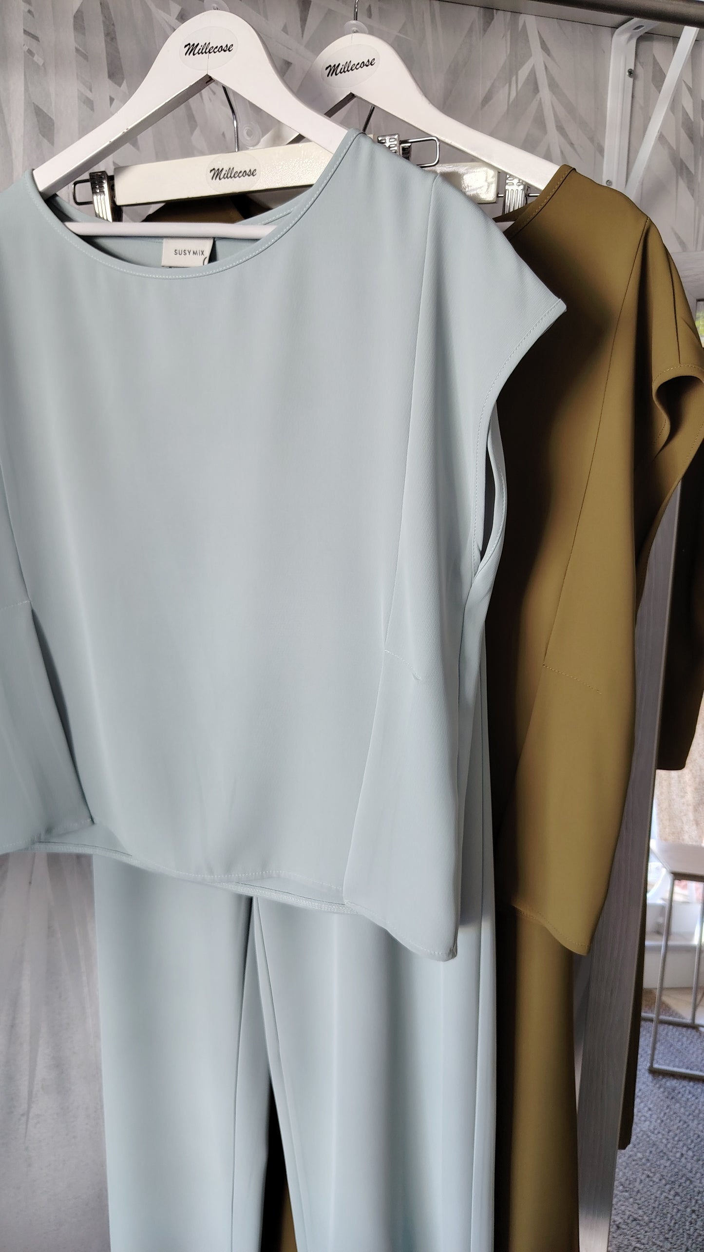Completo fluido con blusa