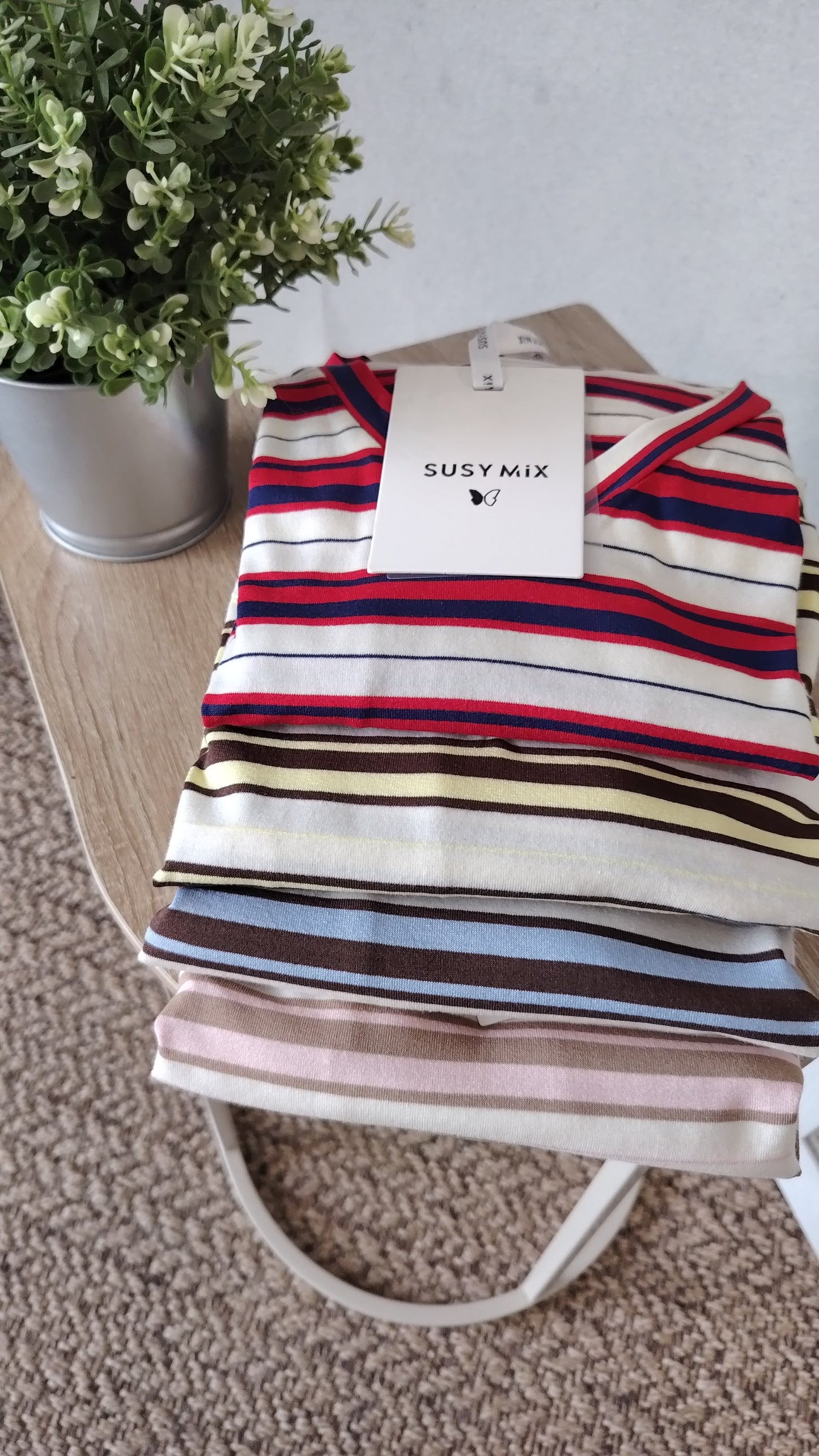 Maglia righe scollo V