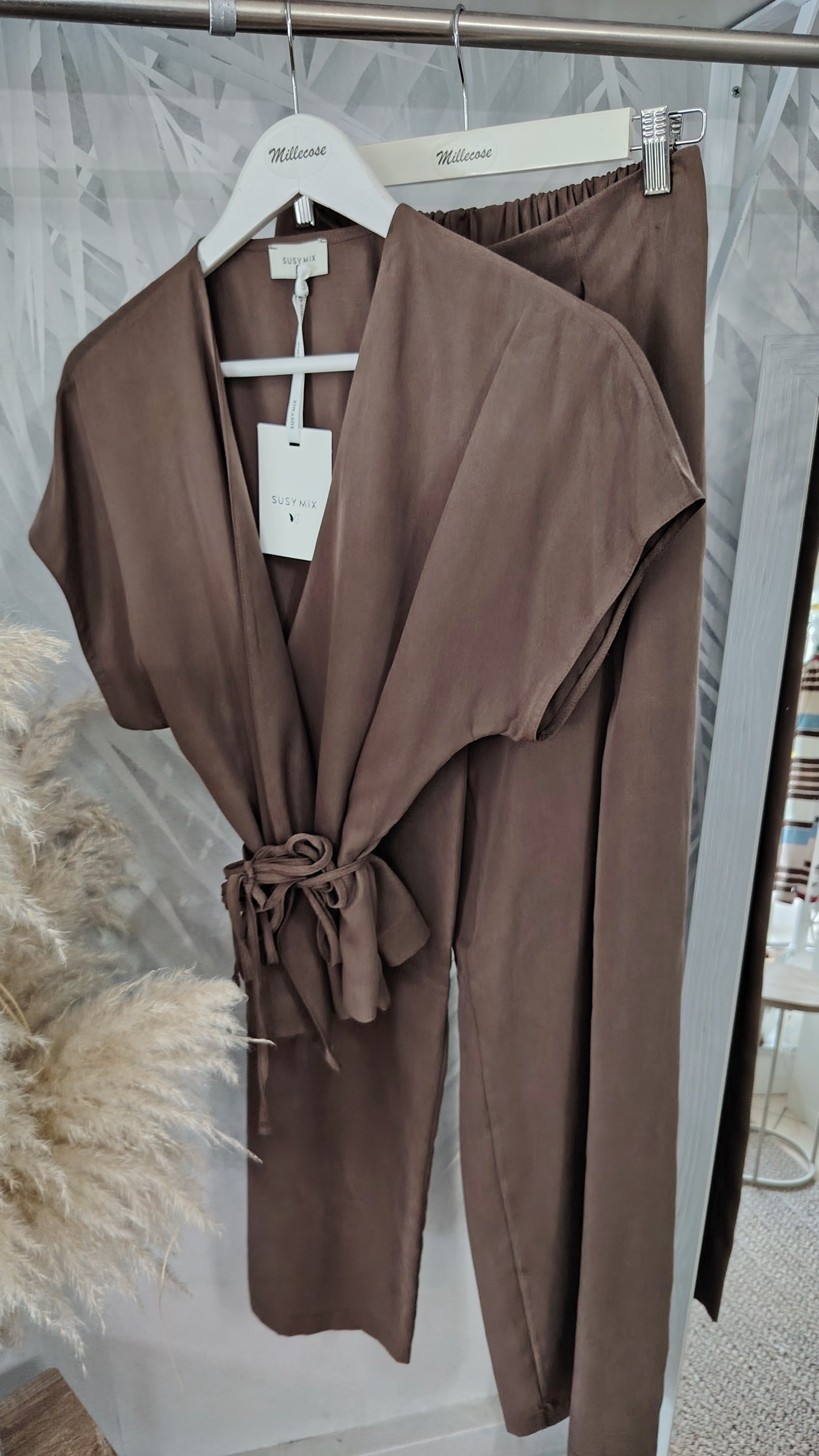 Completo palazzo e blusa incrociata