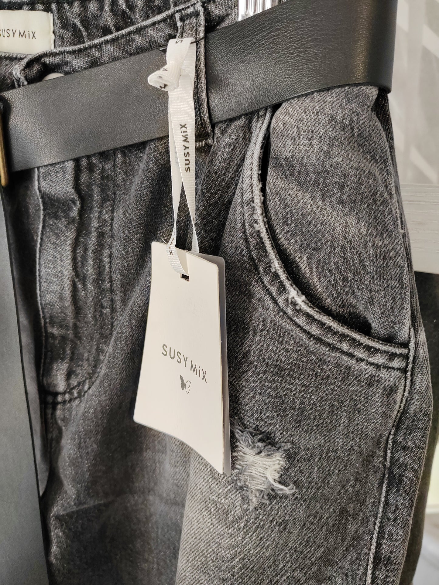 Jeans tasconato modello ovetto