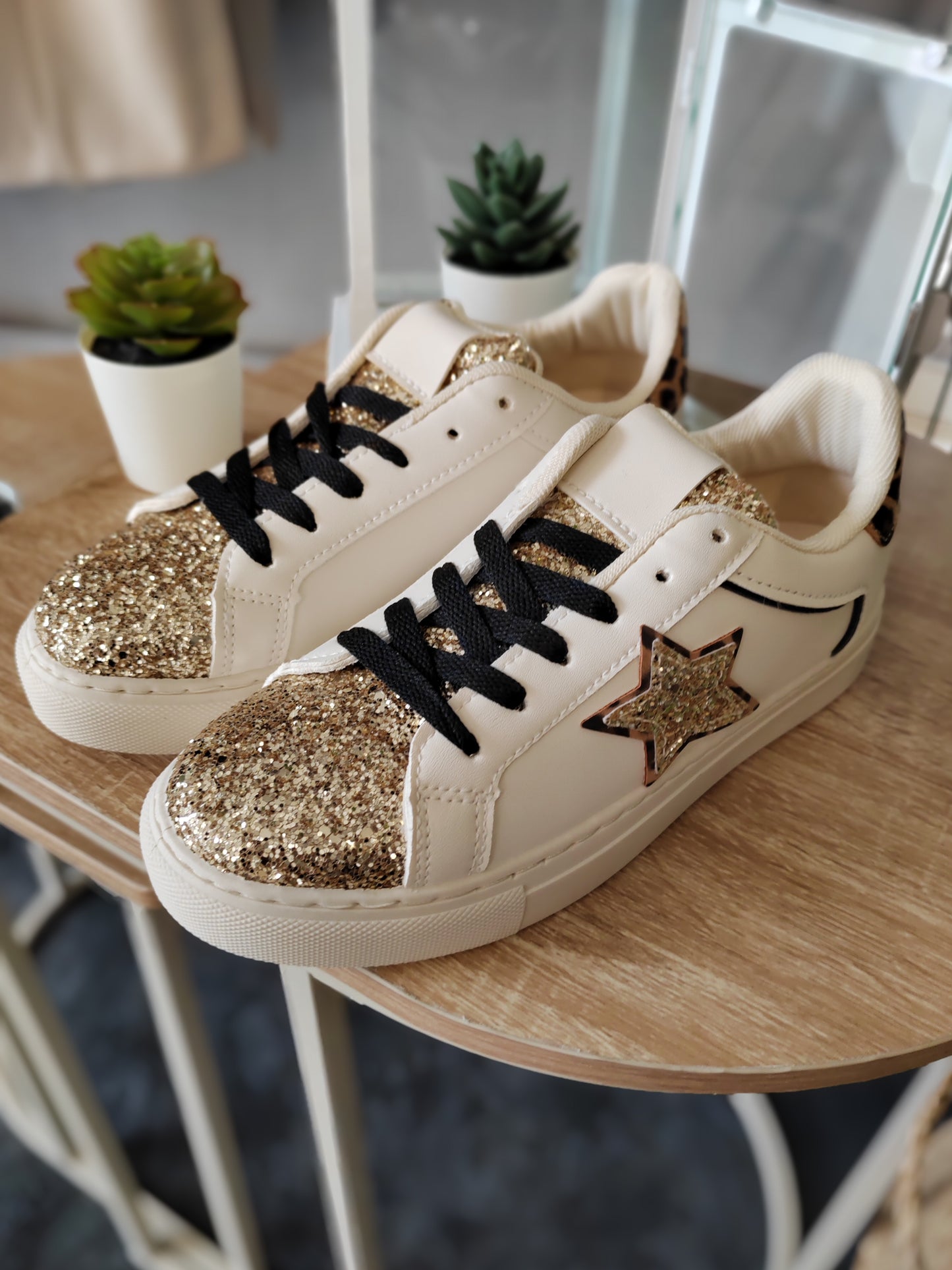 Sneakers ecopelle stella oro