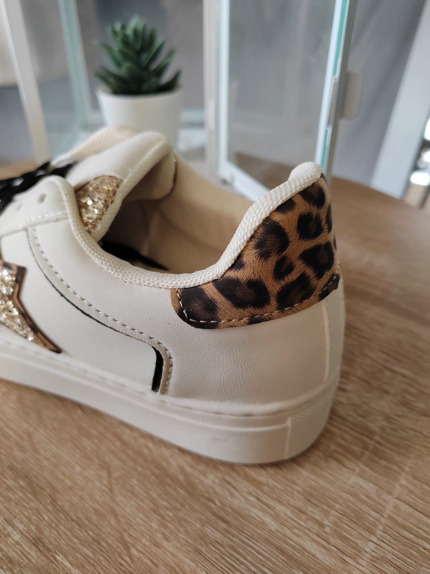 Sneakers ecopelle stella oro