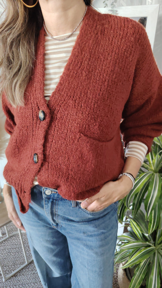 Cardigan tre bottoni
