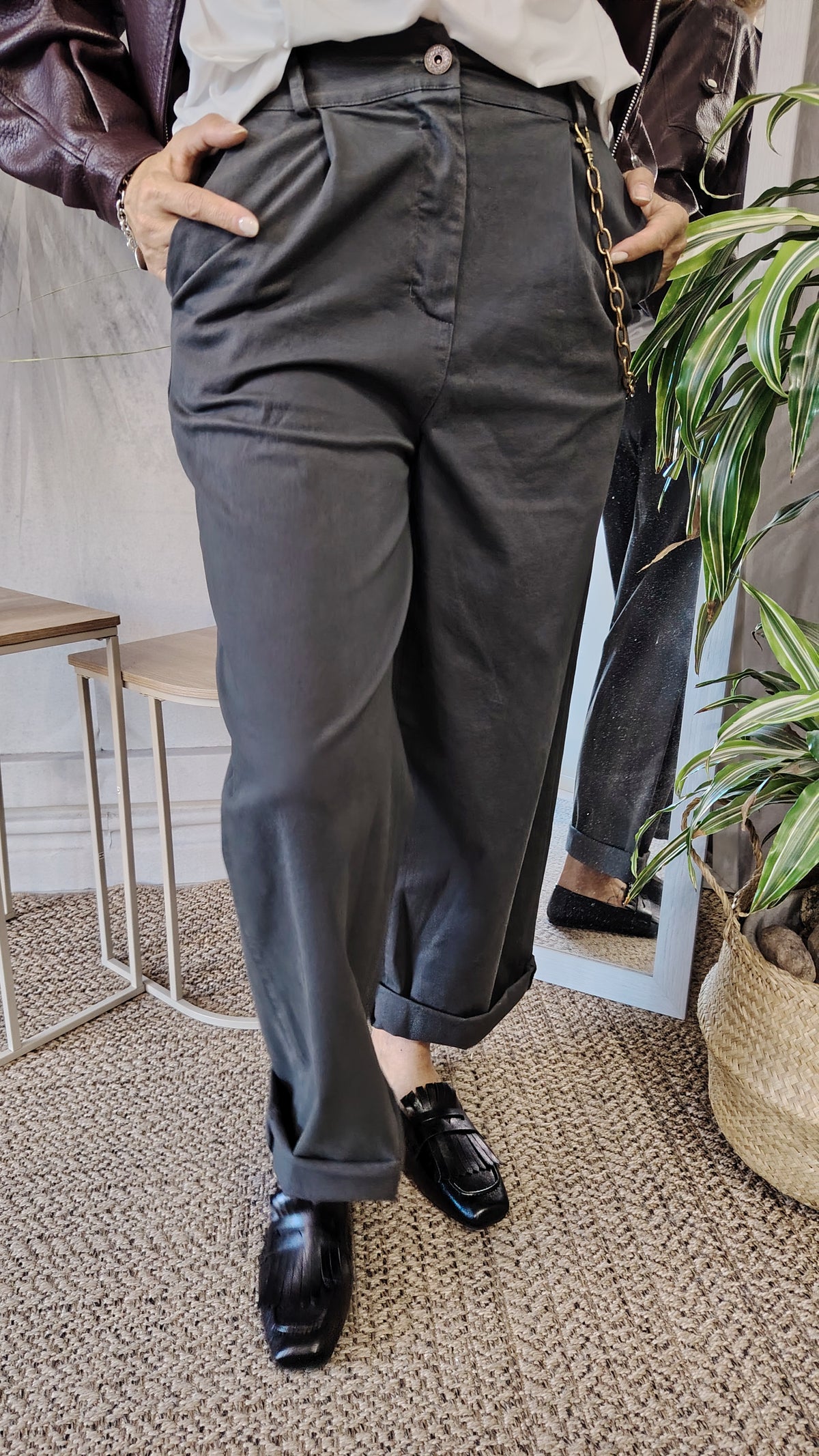 Pantalone con catena
