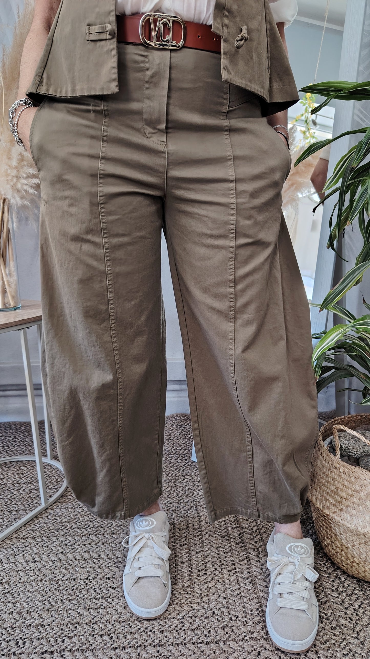 Pantalone ovetto con piega