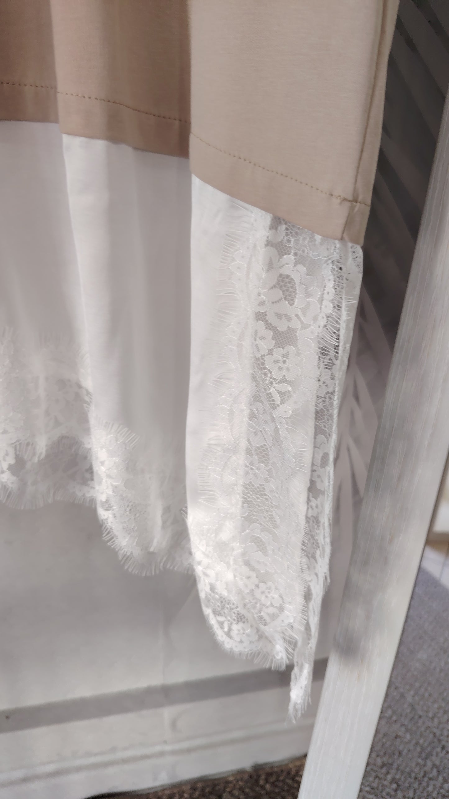 Maglia con inserto pizzo