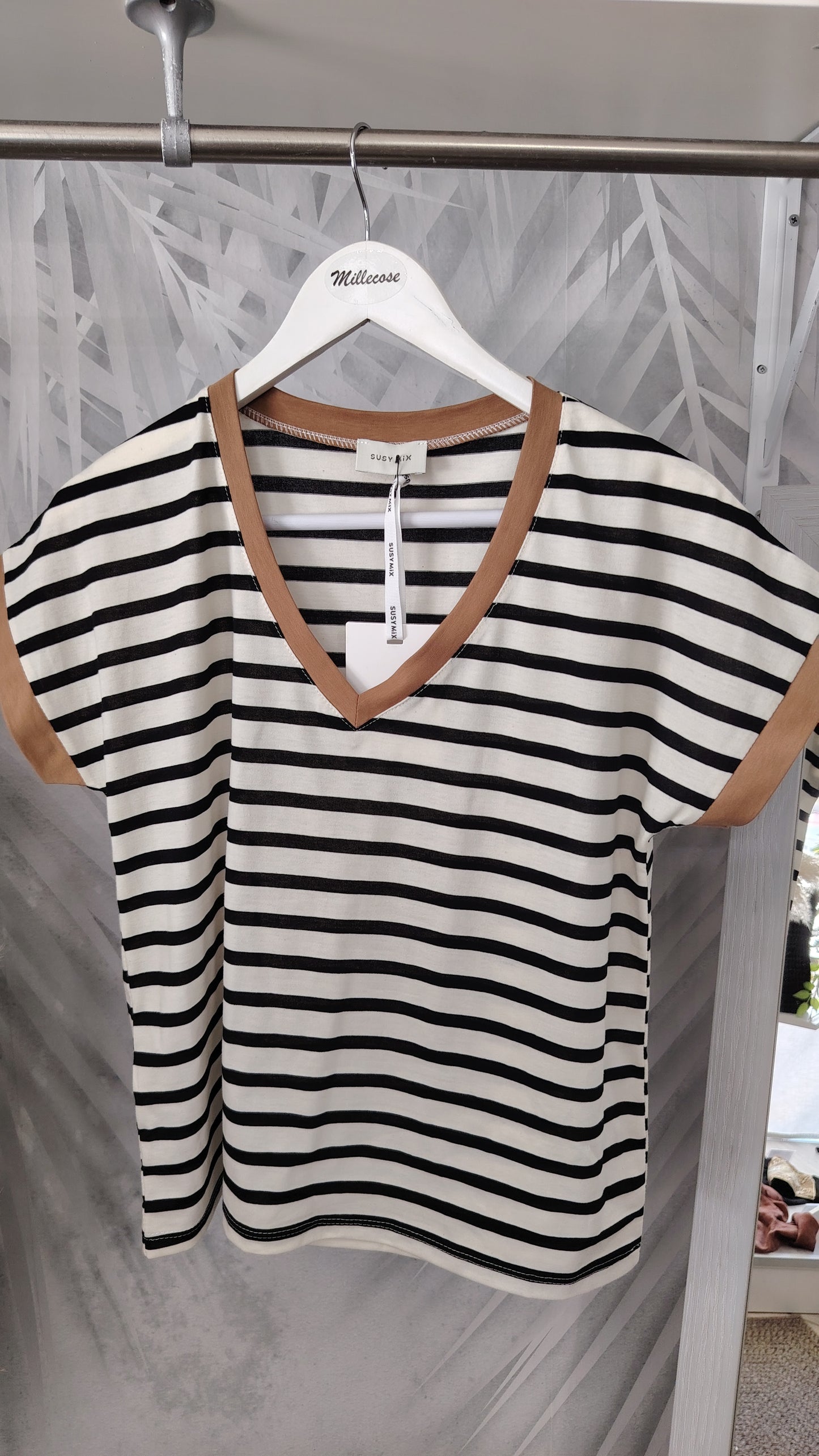 T-shirt bordi a contrasto
