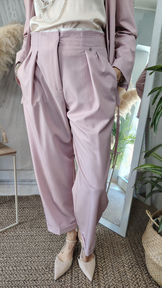 Pantaloni vita alta pences e risvolto