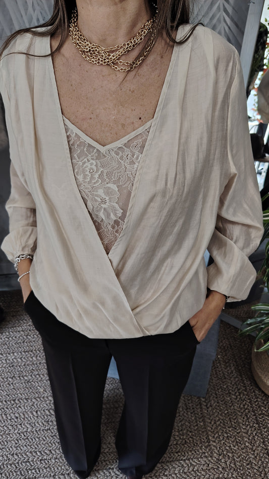 Blusa con canotta pizzo