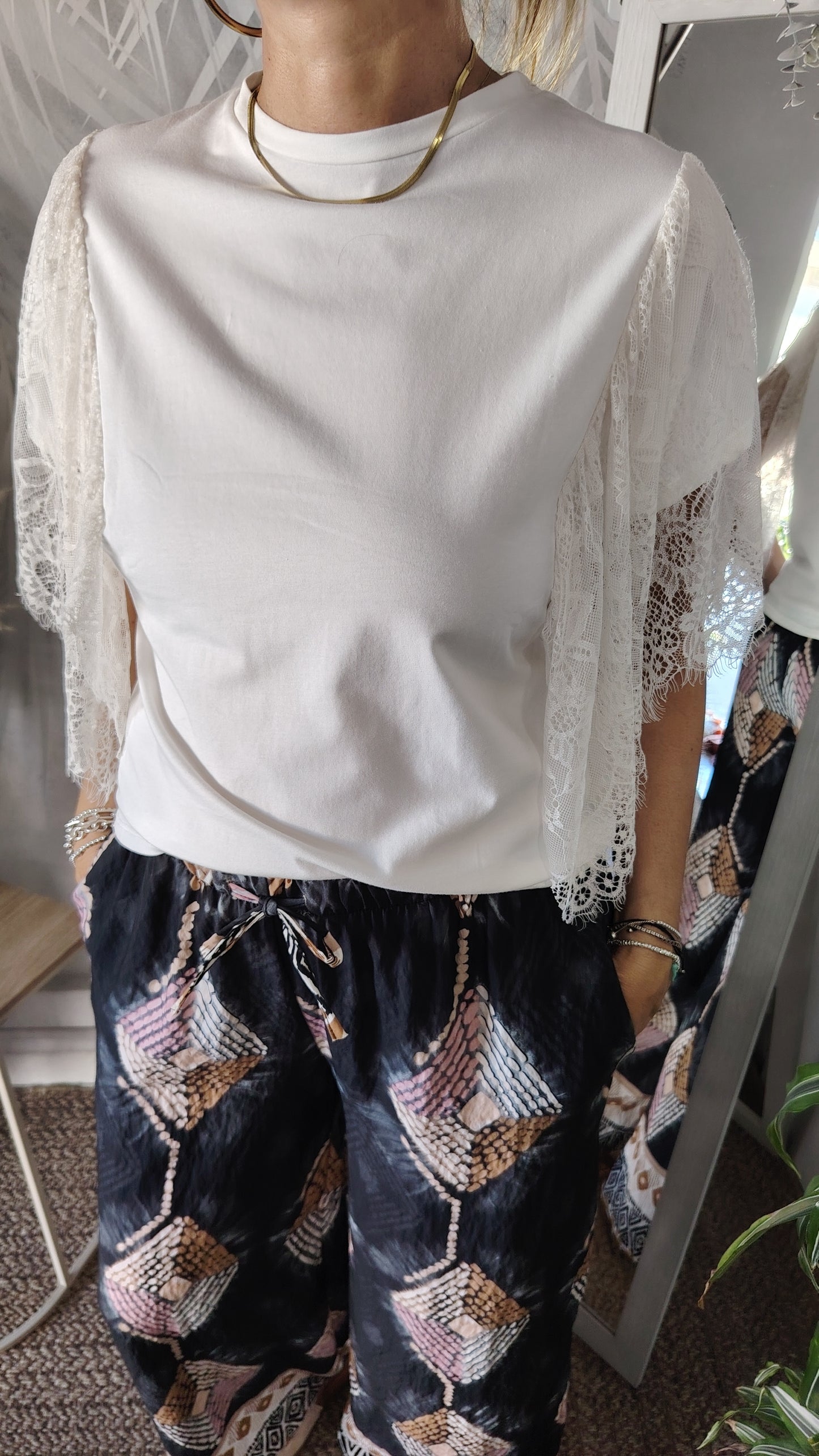 Maglia con pizzo