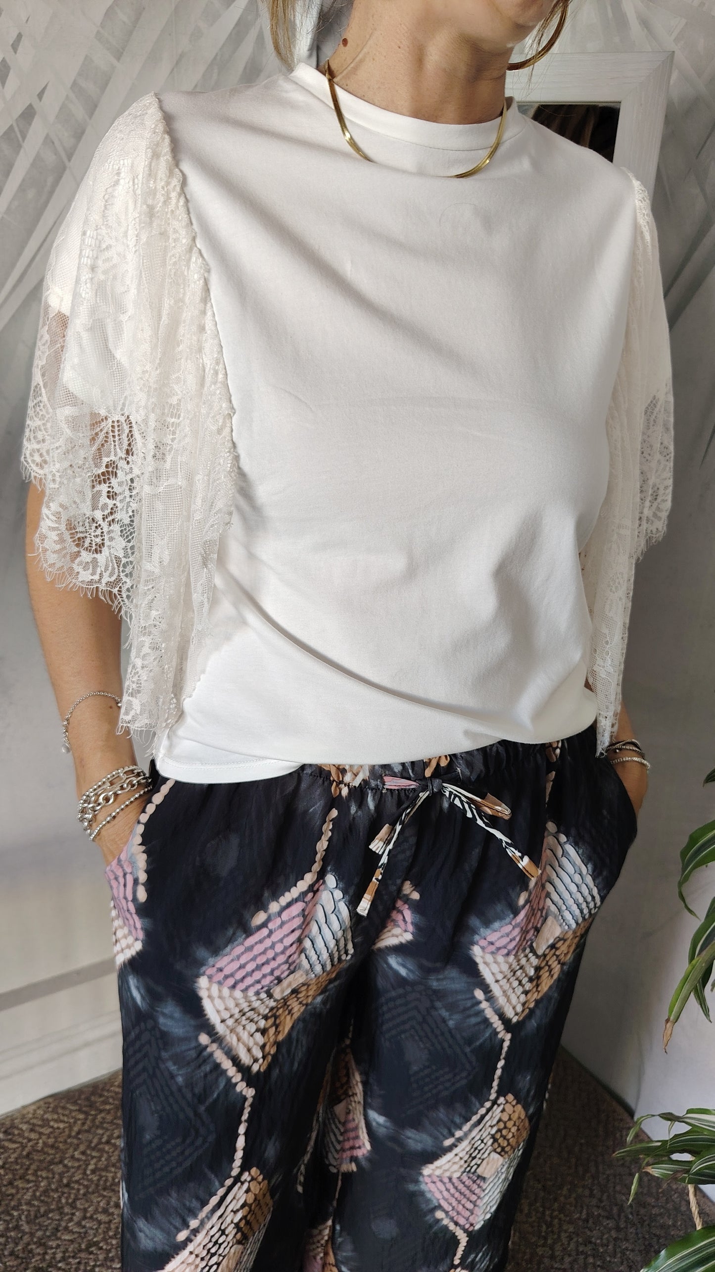 Maglia con pizzo