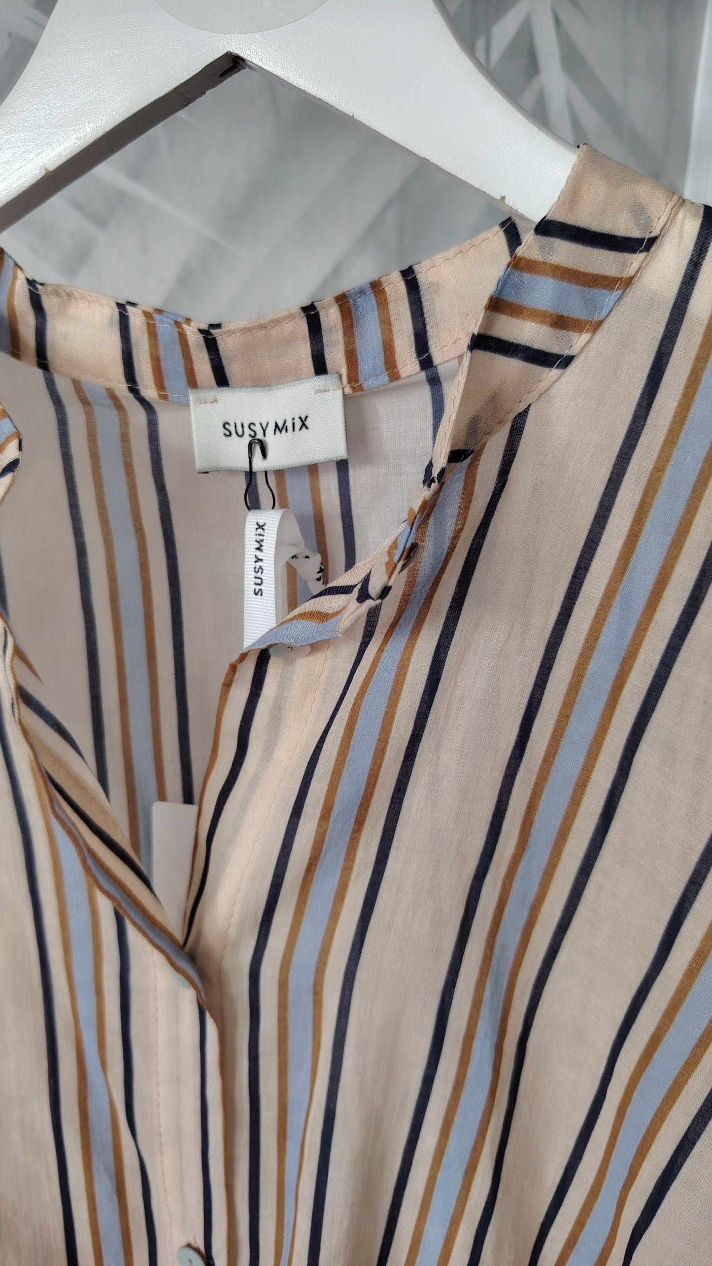Camicia righe con polsini arricciati