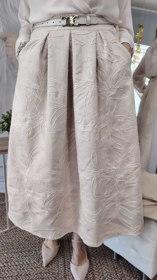 Gonna in suede ricamata