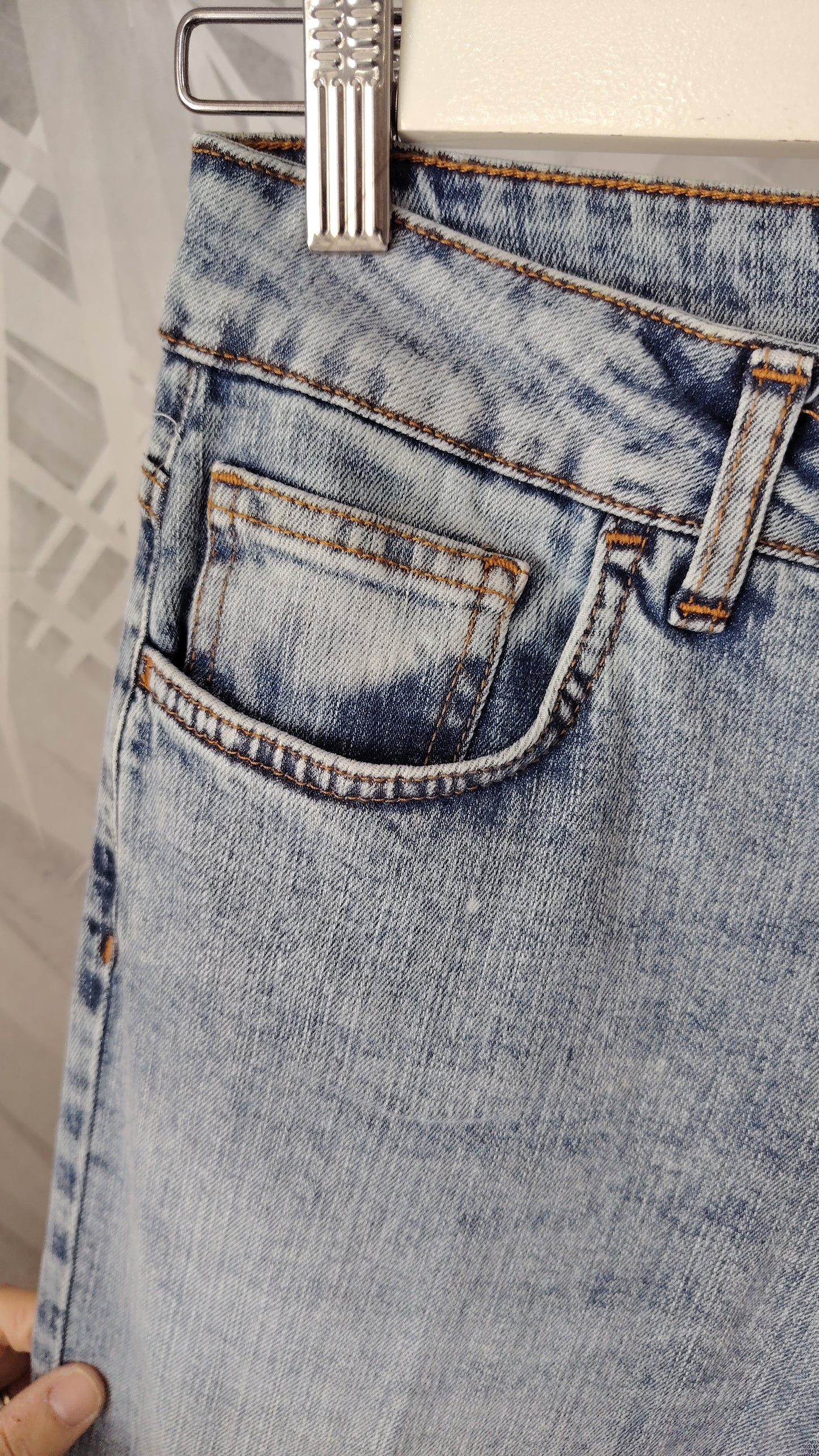 Jeans con bottoni tasche Emily