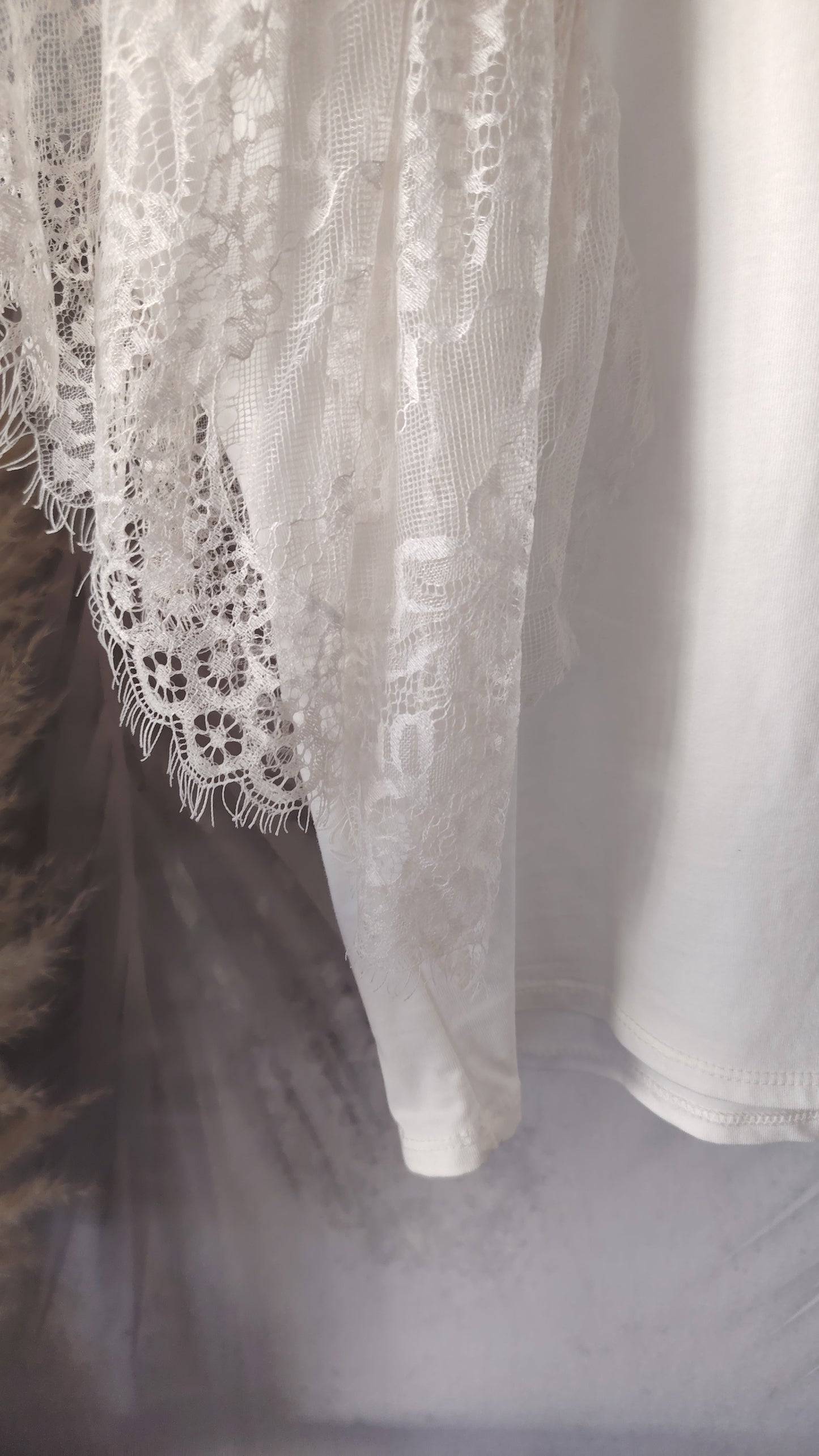Maglia con pizzo