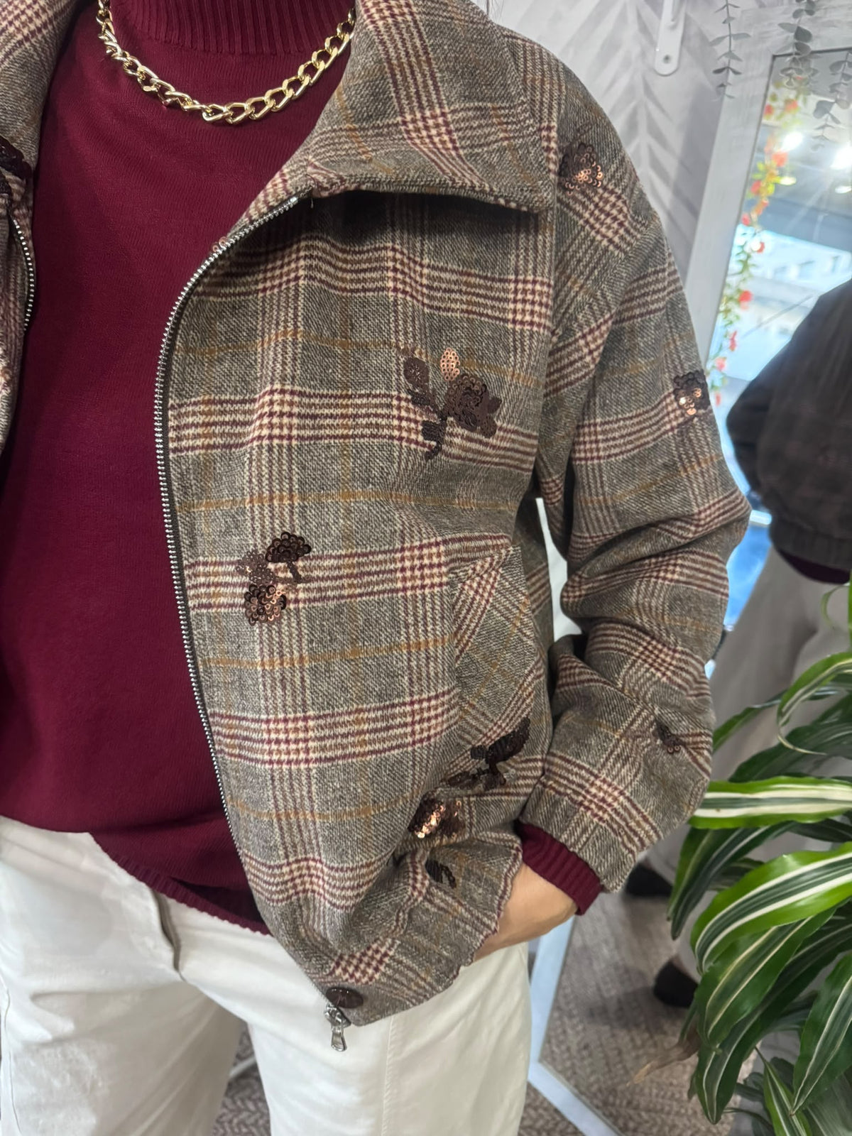 Bomber foderato con fiori paillettes