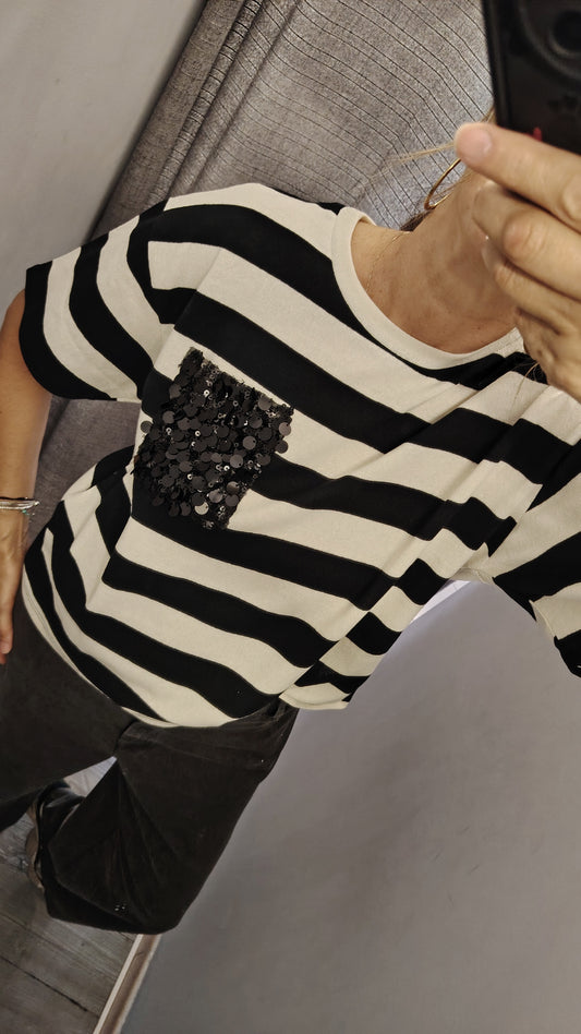 T-shirt righe con tasca paiettes