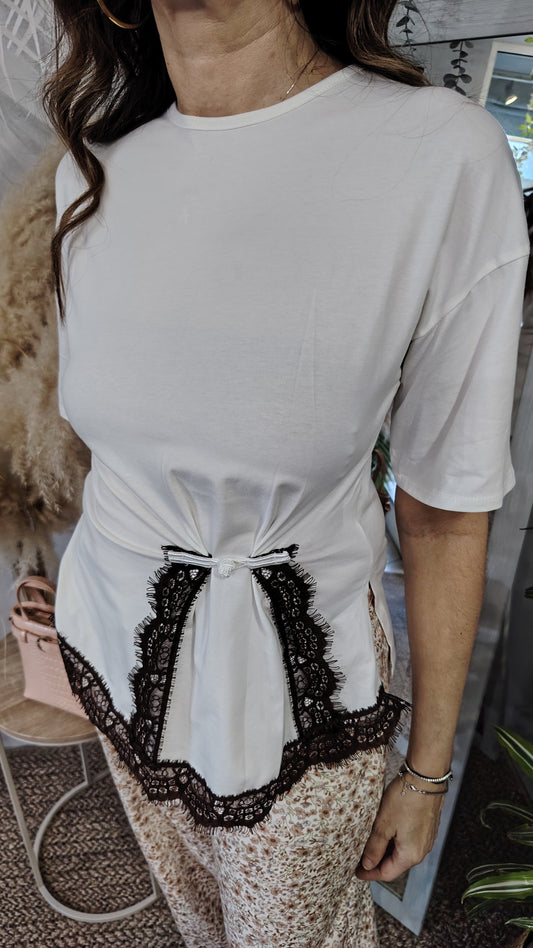 T-shirt con inserti pizzo