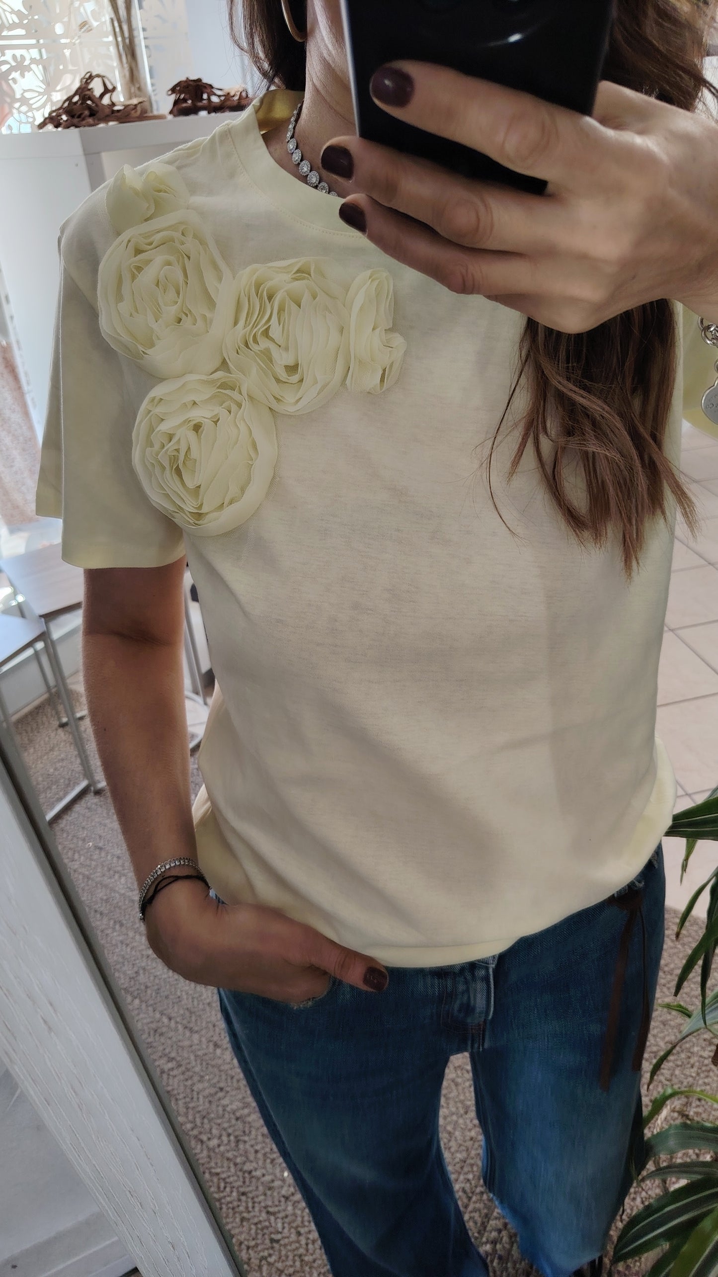 T-shirt girocollo con rose