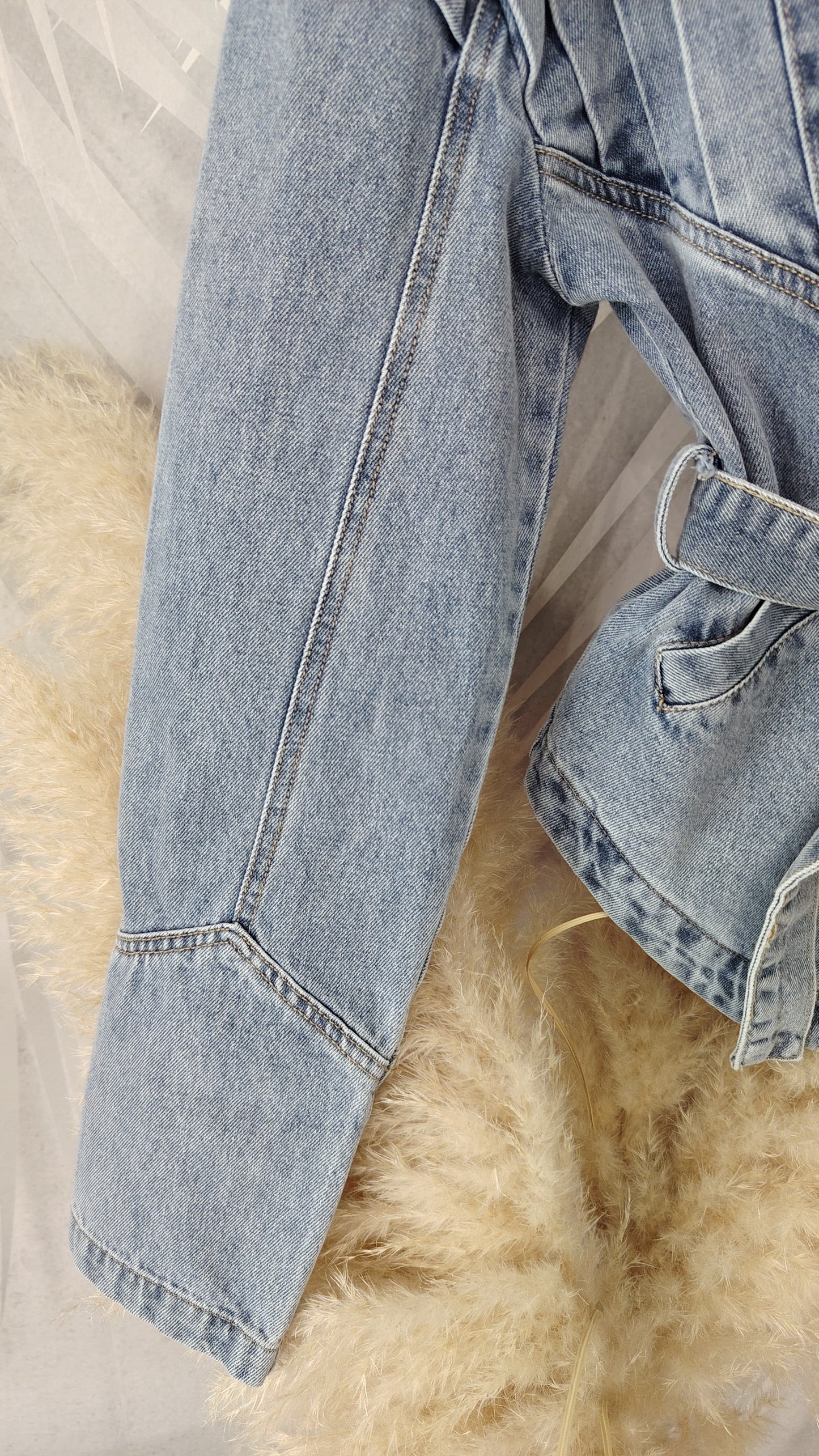 Giubbotto in denim con cintura