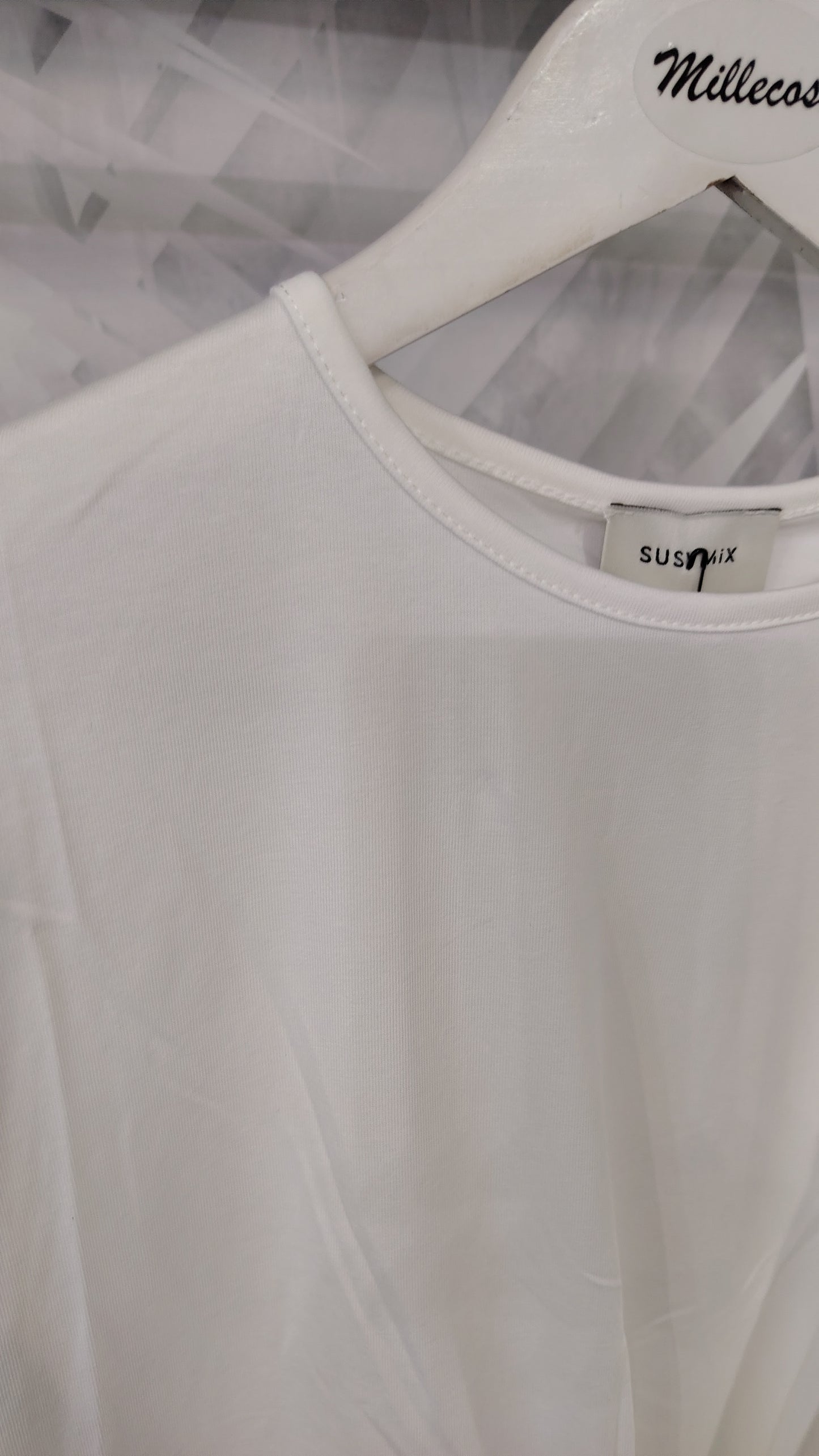 T-shirt con inserti pizzo