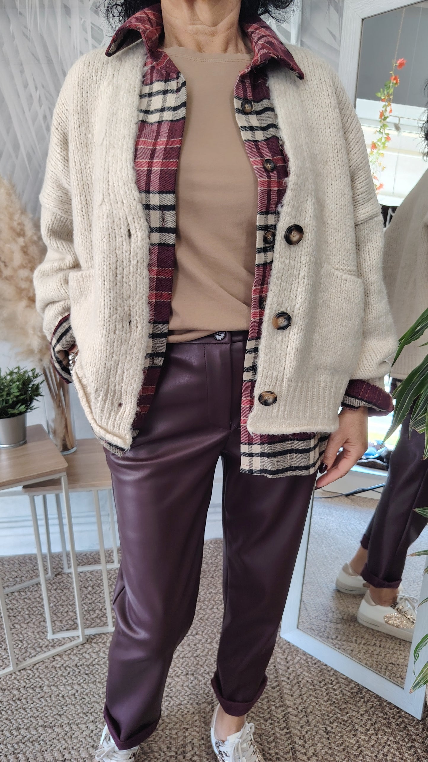 Pantaloni carrot ecopelle