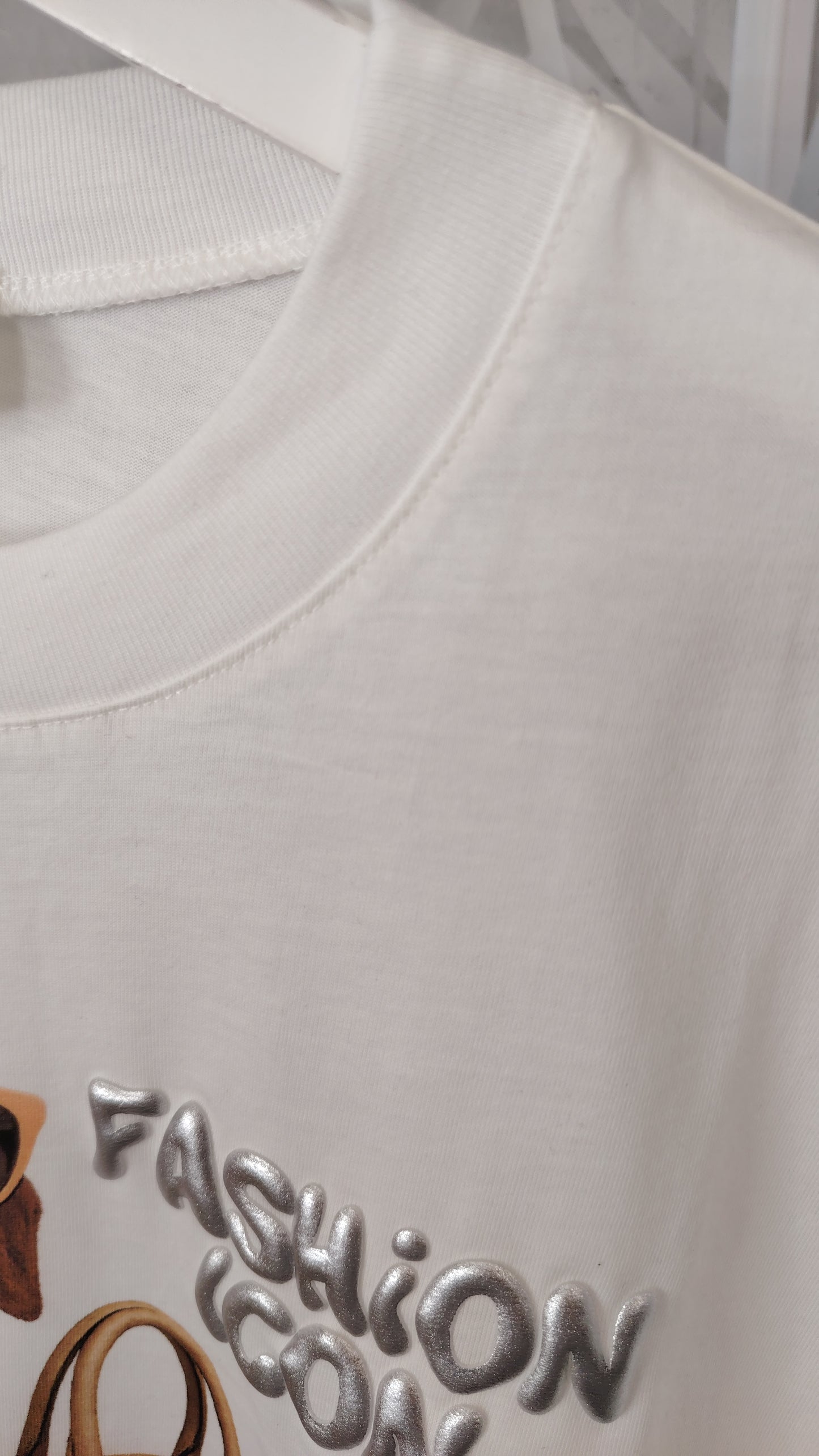 T-shirt bassotto chic