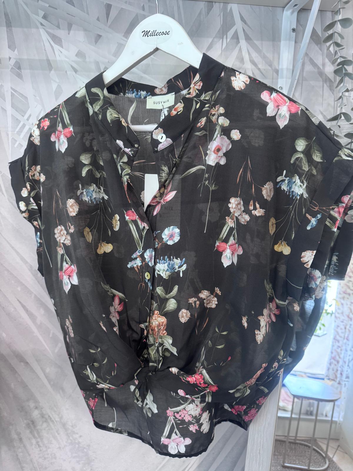 Camicia fiori base nera