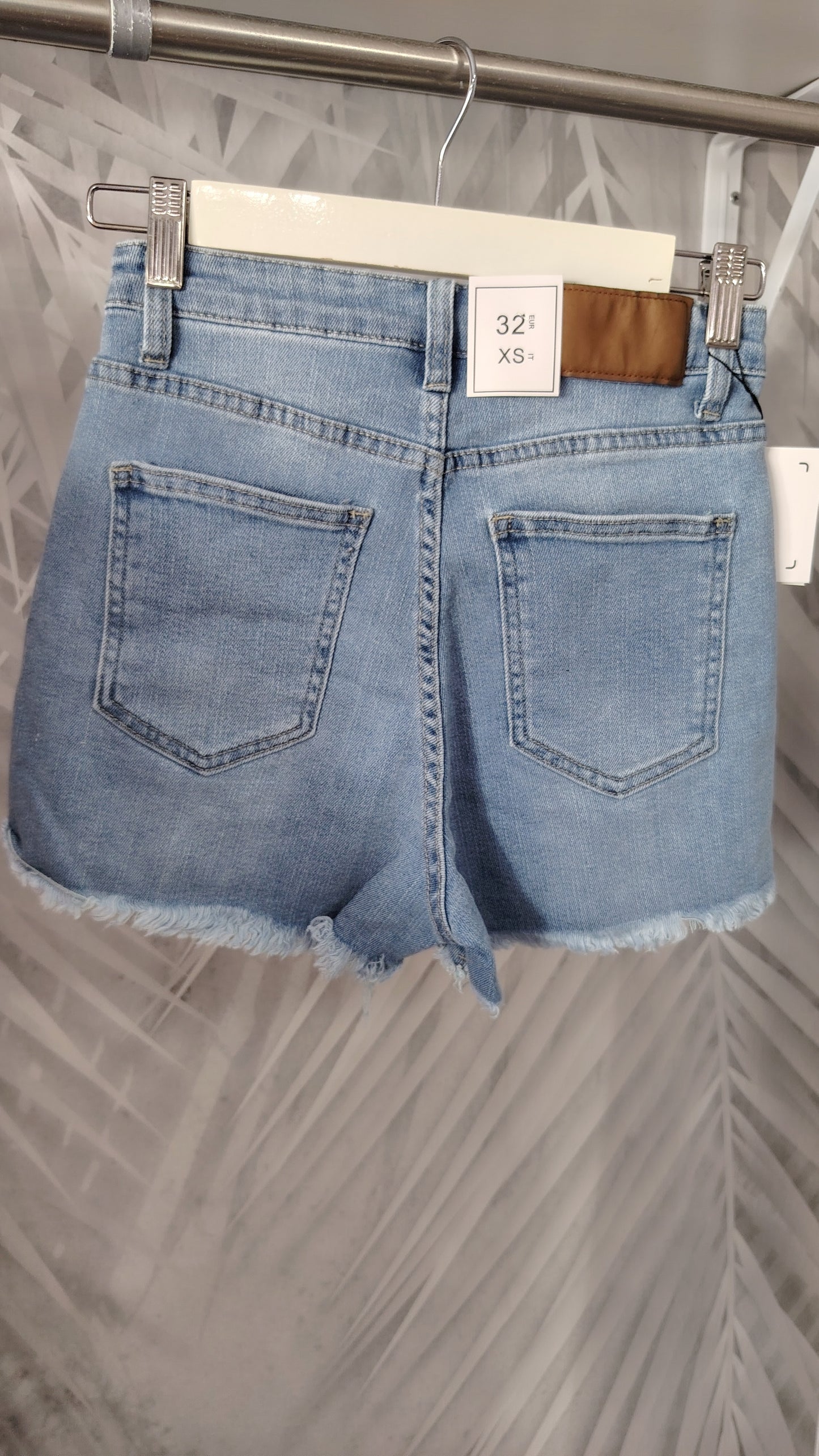 Short denim con strass