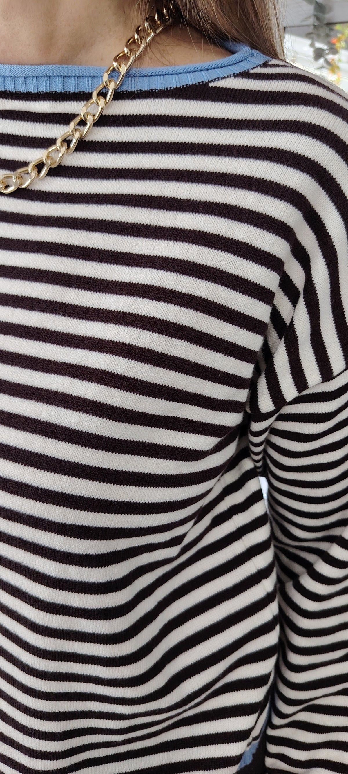 Pull a righe bordi a contrasto