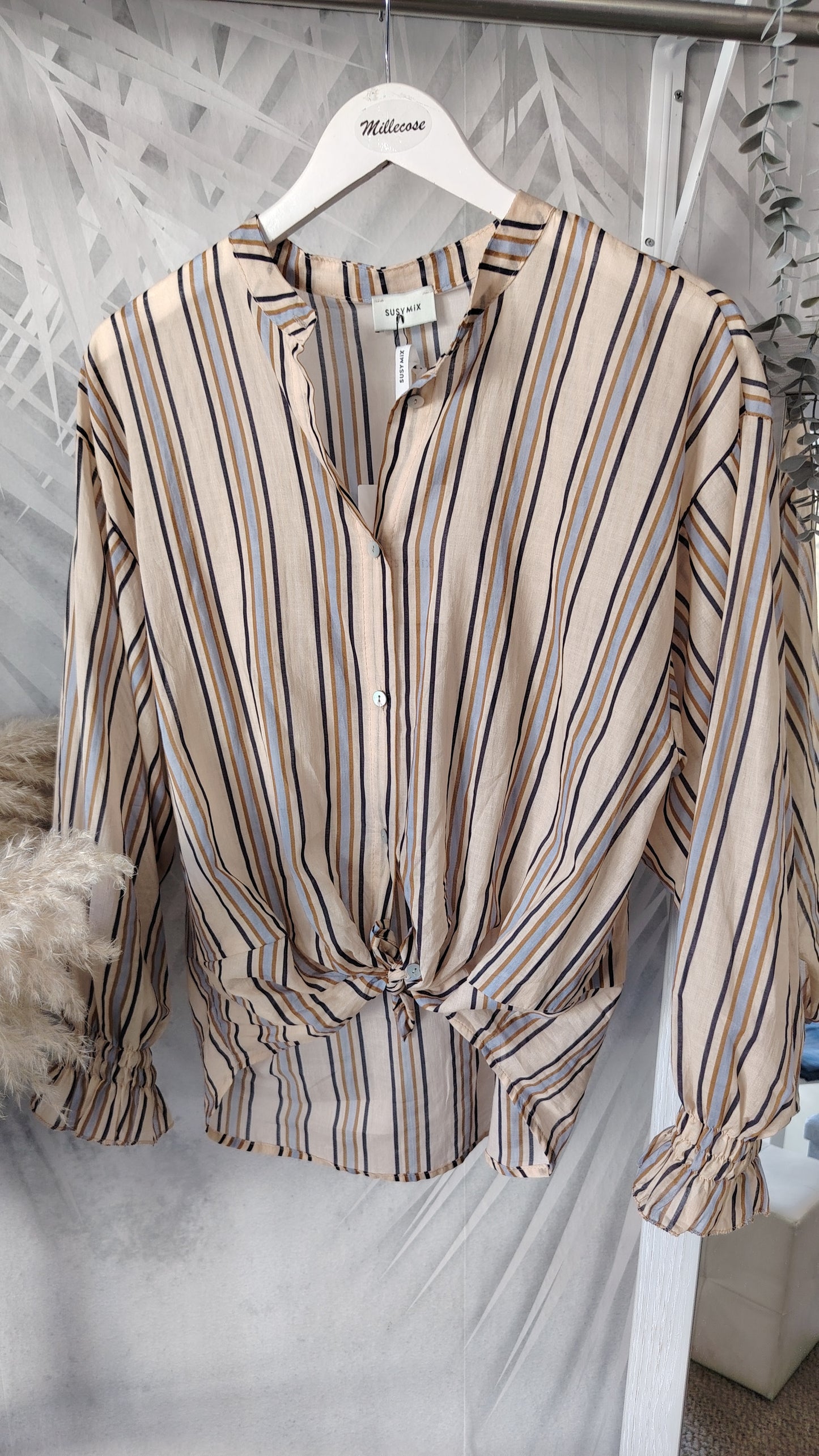Camicia righe con polsini arricciati