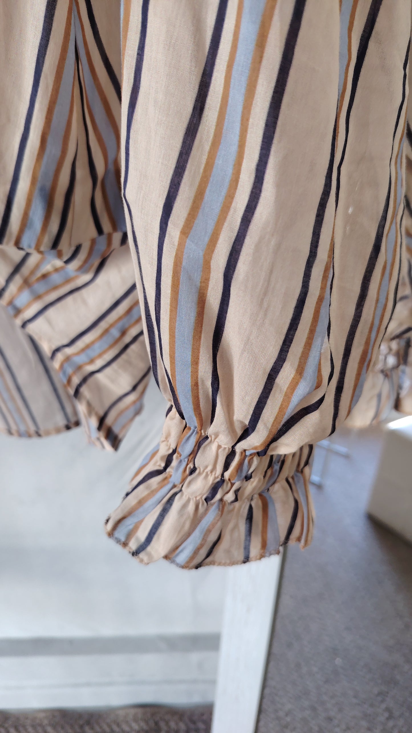 Camicia righe con polsini arricciati